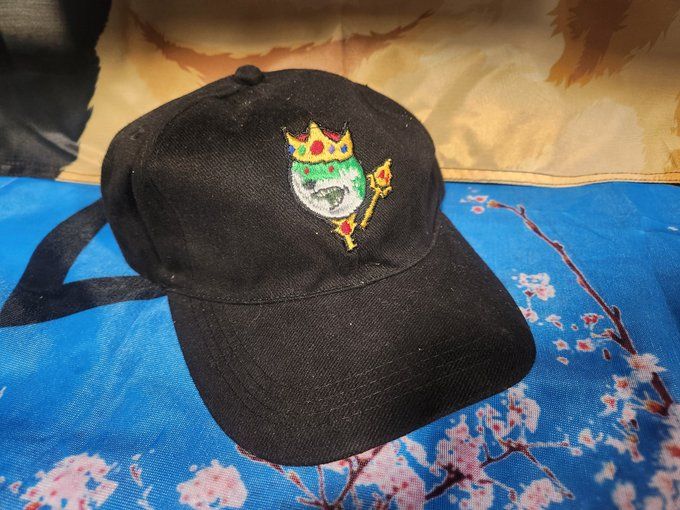 Blocky Doge Guilds Zombie King Hat